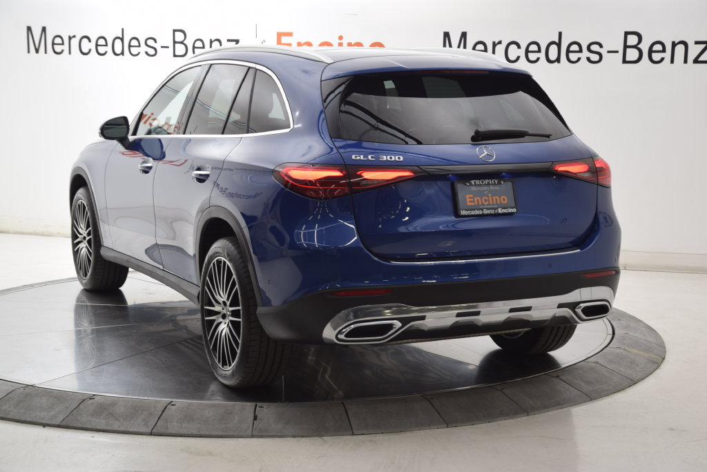 Certified 2026 Mercedes-Benz GLC 300 image 4