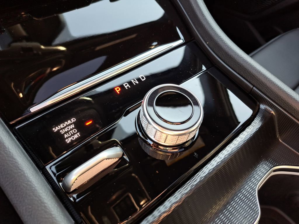 New 2025 Jeep Grand Cherokee Limited w/ Luxury Tech Group II AWD/4WD image 24