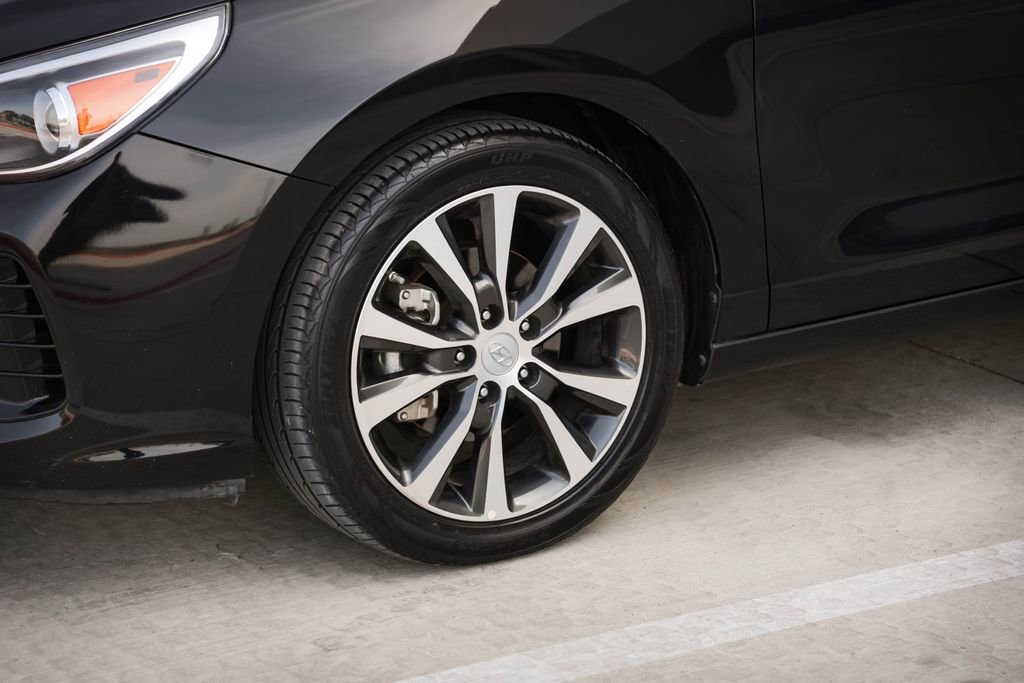 Used 2018 Hyundai Elantra GT FWD image 33
