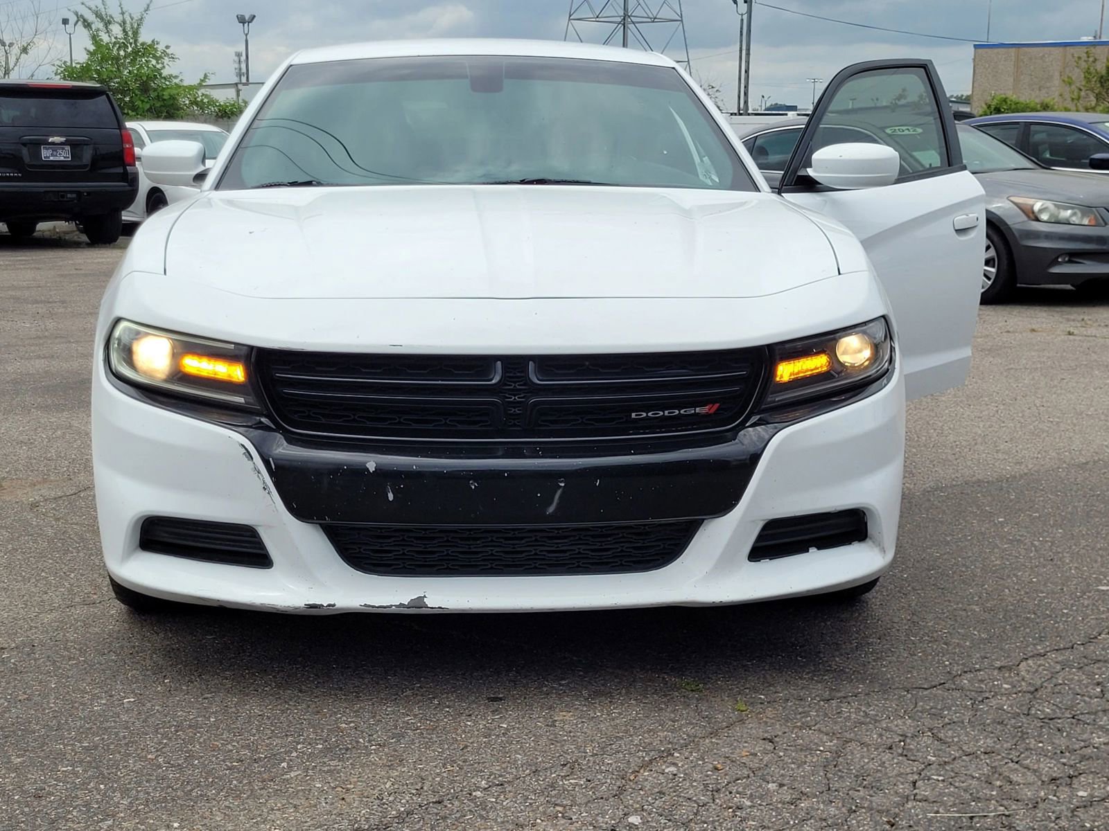 Used 2017 Dodge Charger SE w/ Blacktop Package RWD image 9