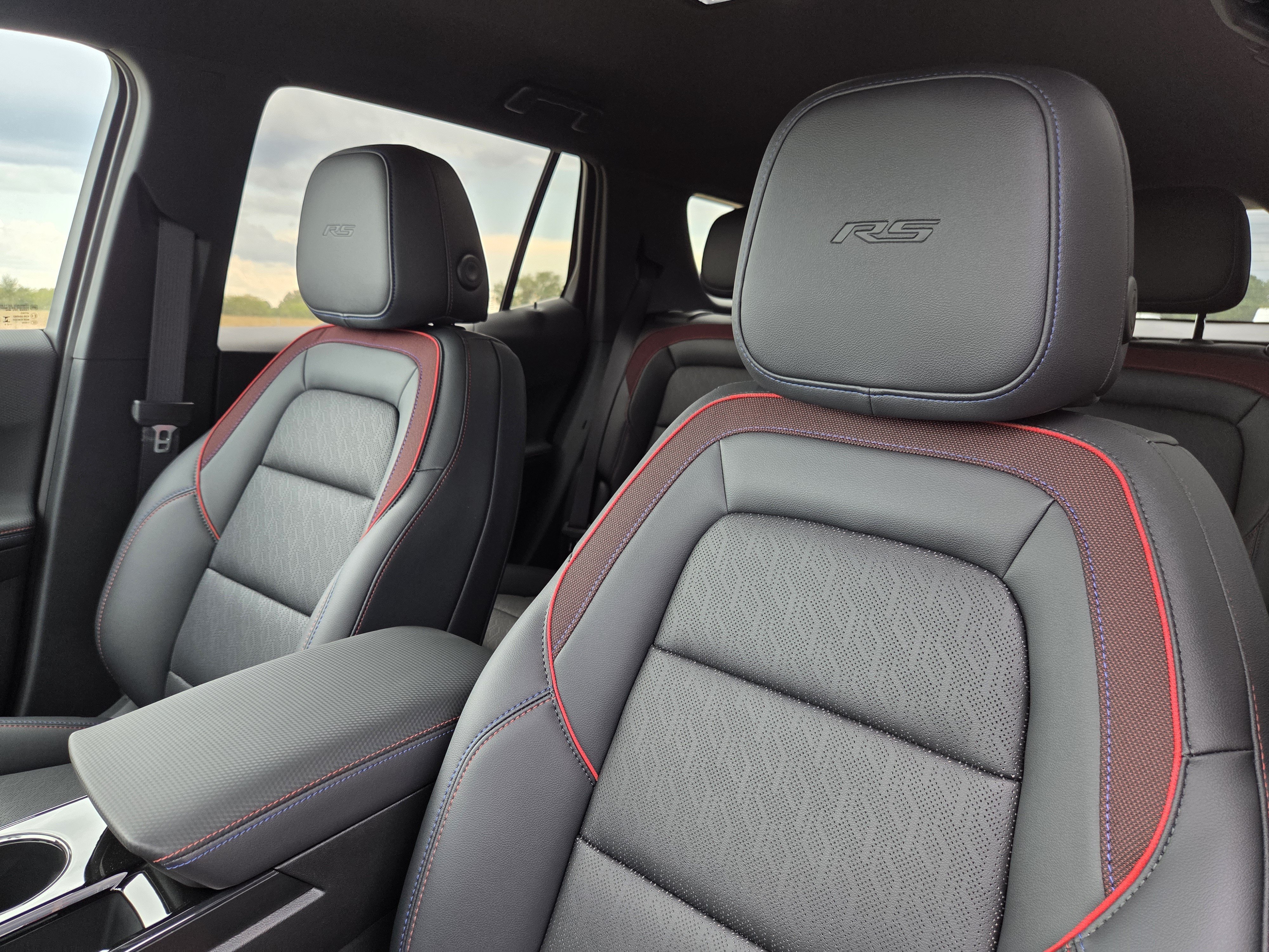 New 2026 Chevrolet Equinox RS w/ Convenience Package III FWD image 21