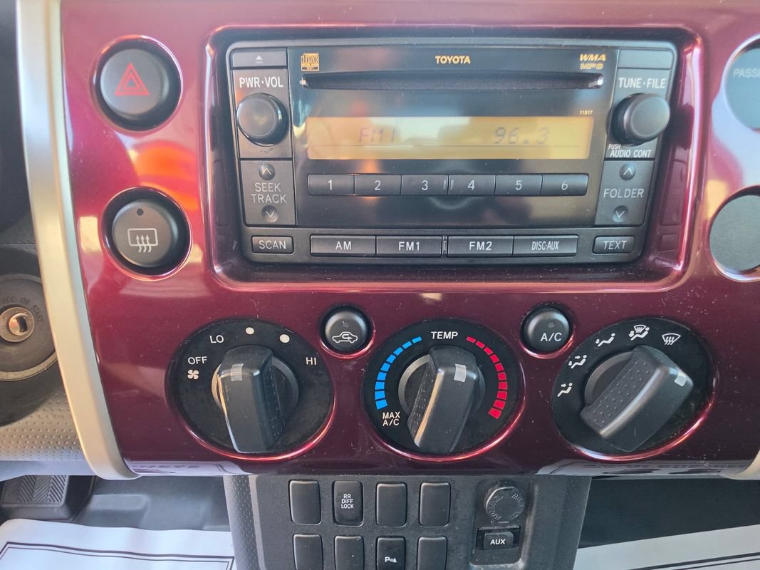 Used 2007 Toyota FJ Cruiser 4WD w/ Convenience Pkg image 19