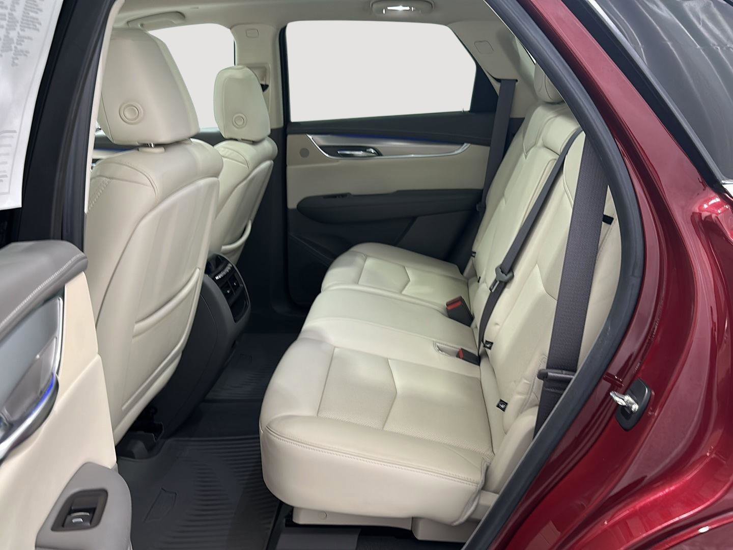 Used 2018 Cadillac XT5 Premium Luxury w/ Driver Assist Package image 22