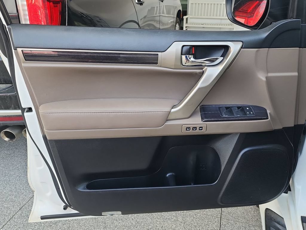 Used 2020 Lexus GX 460 Premium AWD/4WD image 22