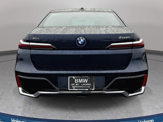 New 2026 BMW 750e xDrive w/ Executive Package image 5
