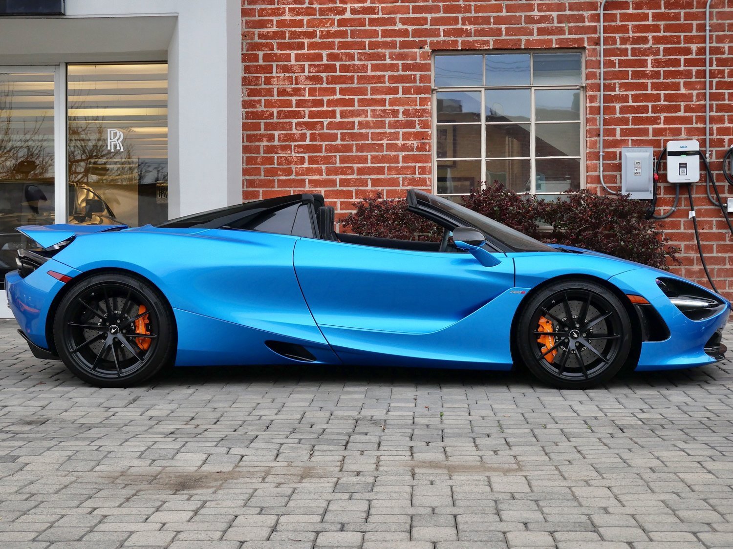 Used 2022 McLaren 720S Performance image 3