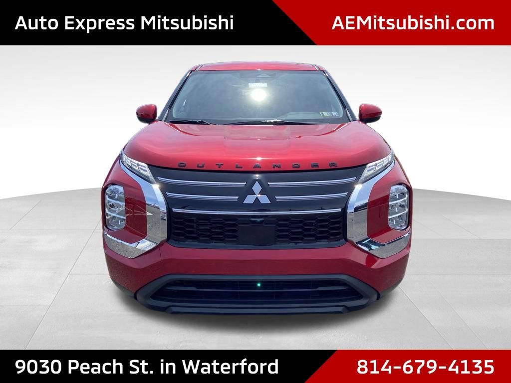 New 2026 Mitsubishi Outlander ES image 2
