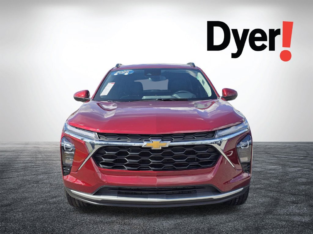 Used 2025 Chevrolet Trax LT w/ Driver Confidence Package FWD image 9