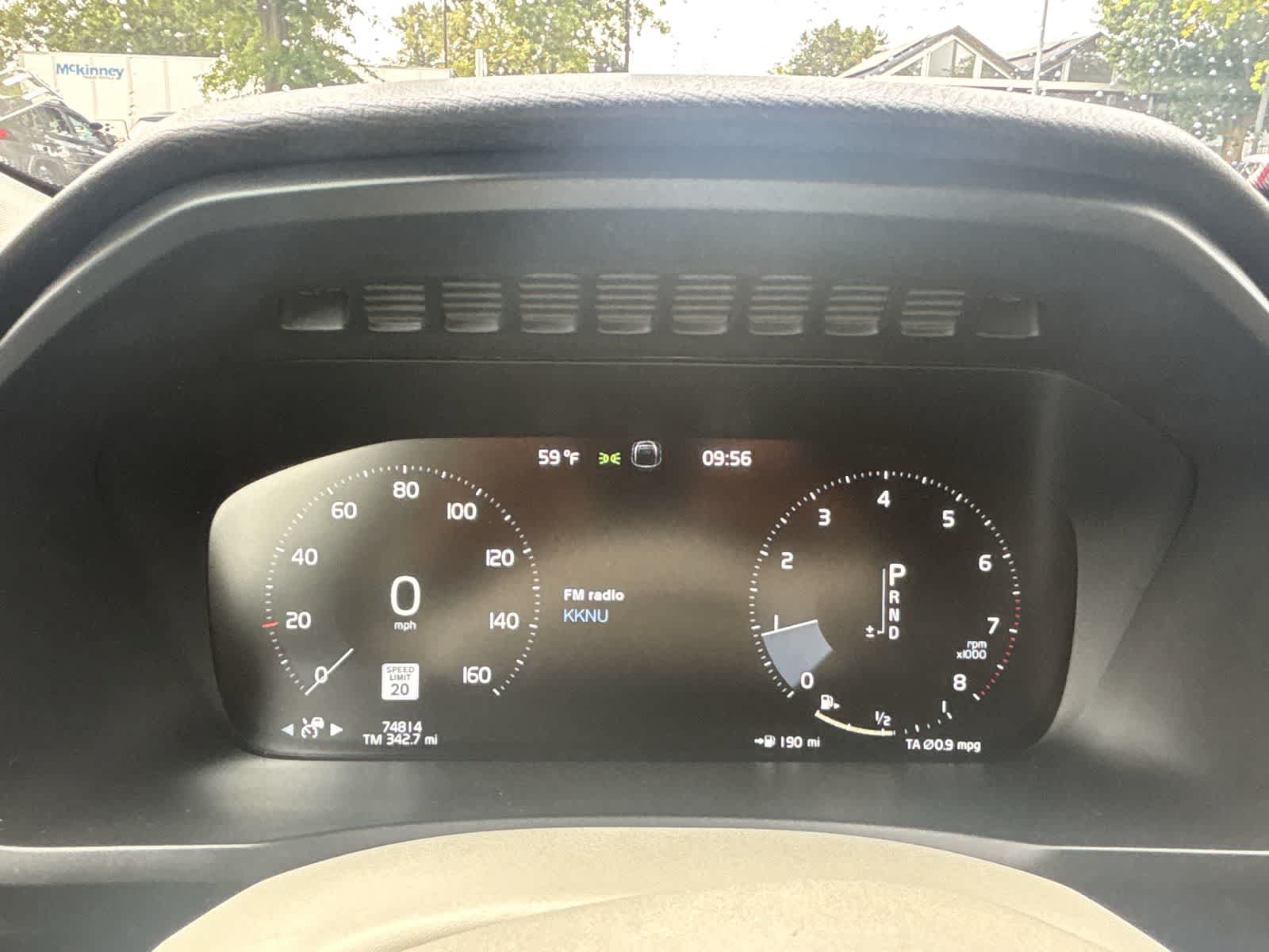 Used 2020 Volvo XC90 T6 Momentum AWD/4WD image 13