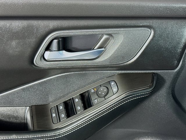 Certified 2026 Nissan Rogue SV AWD/4WD image 15