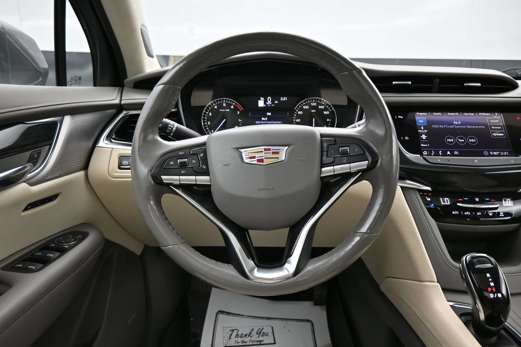 Used 2020 Cadillac XT6 Premium Luxury FWD image 16
