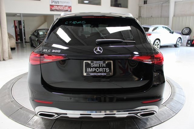 Used 2024 Mercedes-Benz GLC 300 image 6