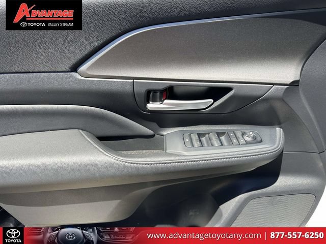 Certified 2024 Toyota Grand Highlander AWD image 22