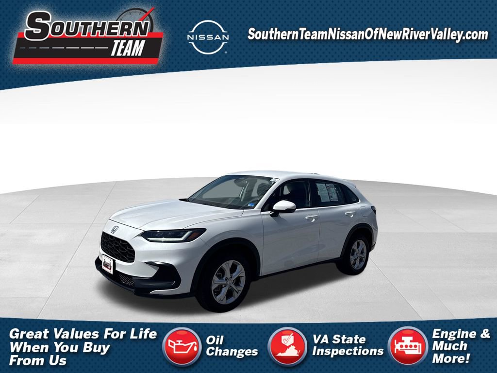 Used 2023 Honda HR-V LX image 1