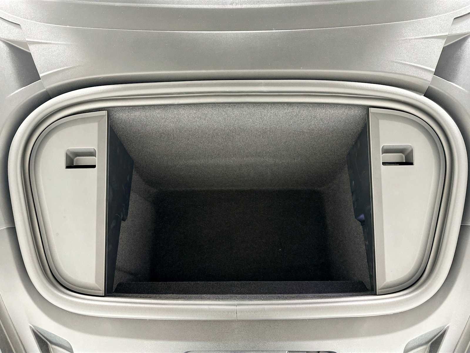 New 2025 Porsche Taycan 4S image 30