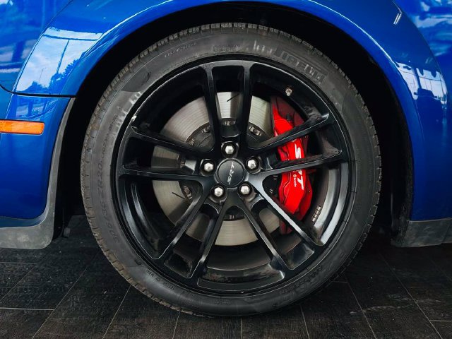 Used 2022 Dodge Challenger SRT Hellcat RWD image 32