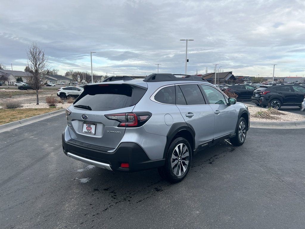 Used 2025 Subaru Outback Limited image 4