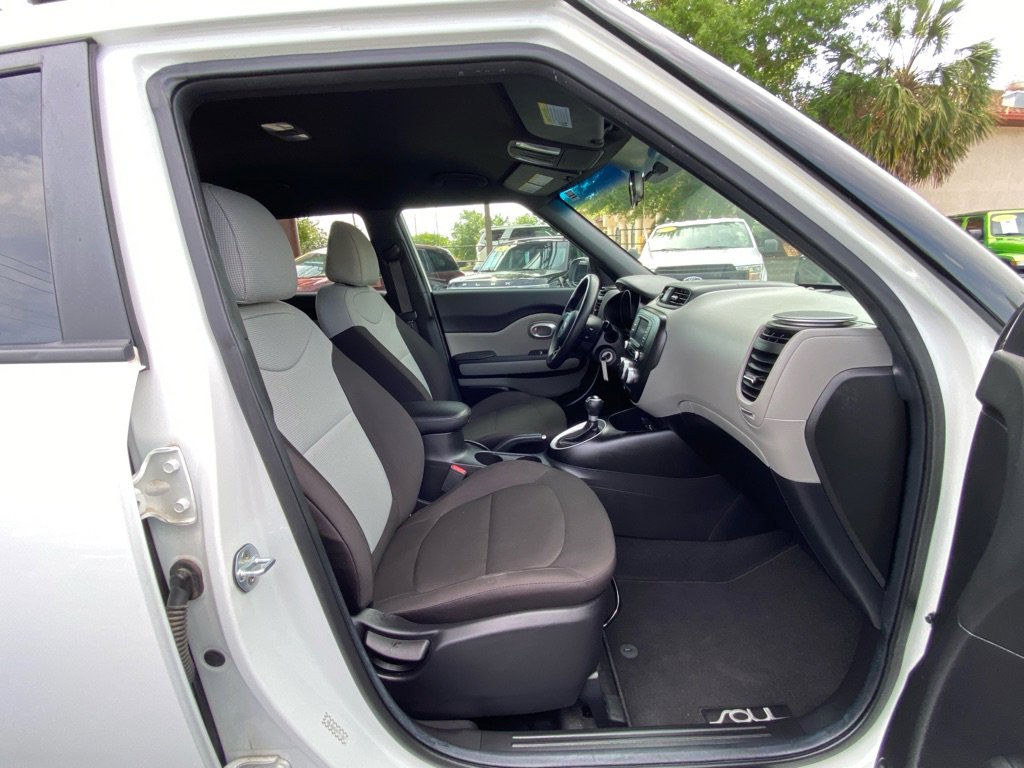 Used 2019 Kia Soul image 32