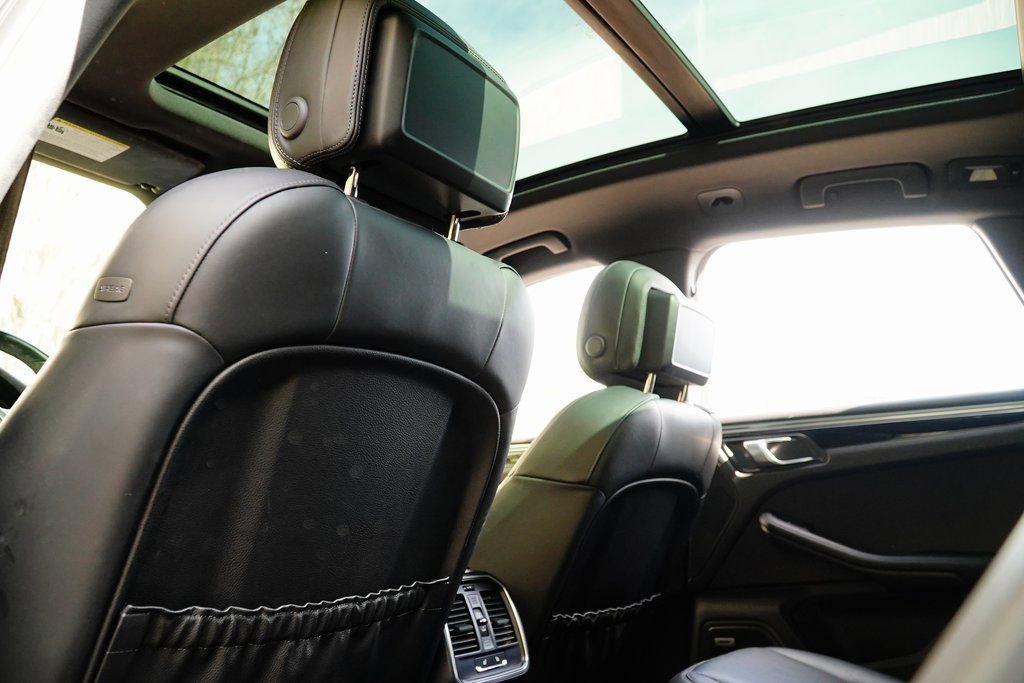 Used 2020 Porsche Macan S image 40
