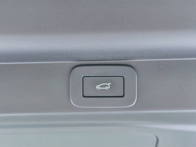 Used 2023 Land Rover Range Rover SV AWD/4WD image 14