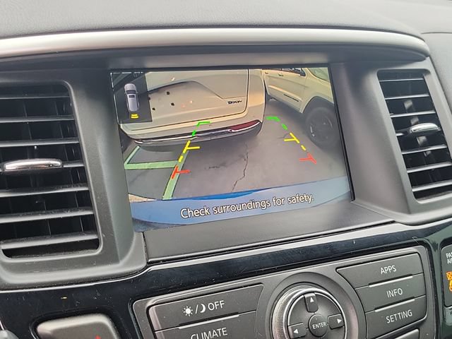 Used 2019 Nissan Pathfinder S AWD/4WD image 16