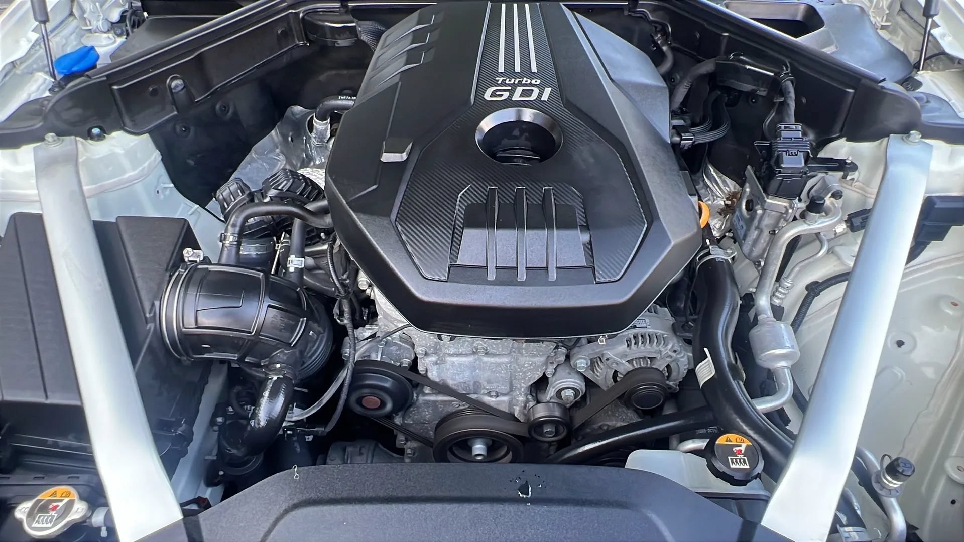 Used 2018 Kia Stinger RWD image 9