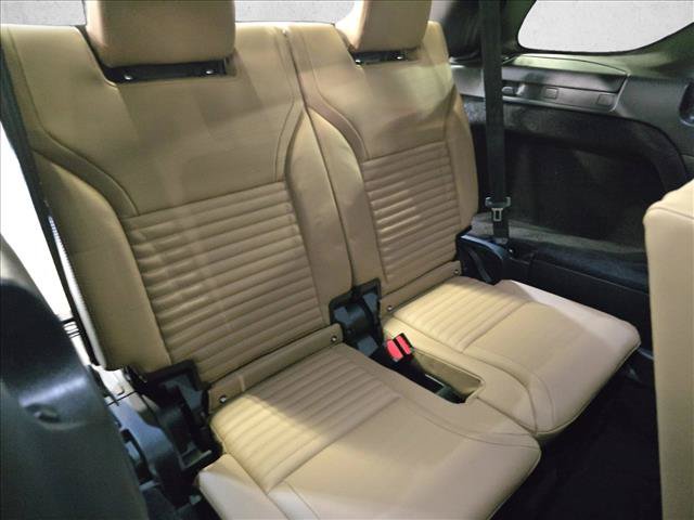 New 2025 Land Rover Discovery Dynamic SE AWD/4WD image 14