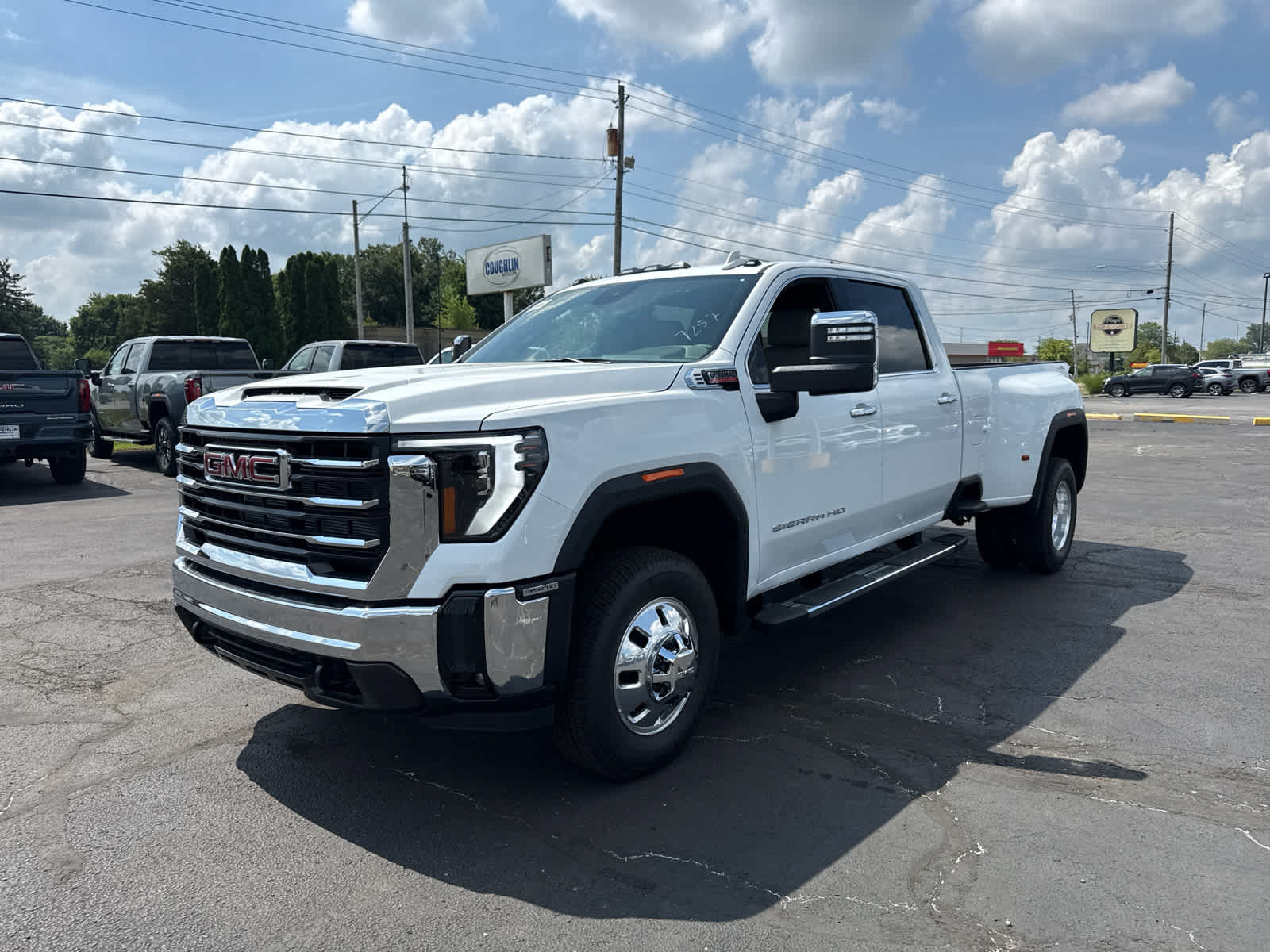 New 2026 GMC Sierra 3500 SLT w/ SLT Convenience Package AWD/4WD image 1