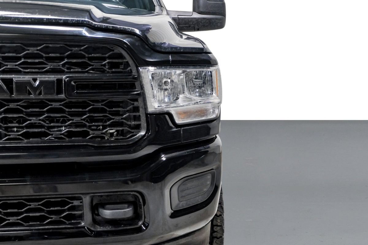 Used 2023 RAM 3500 Tradesman w/ Chrome Appearance Group AWD/4WD image 48