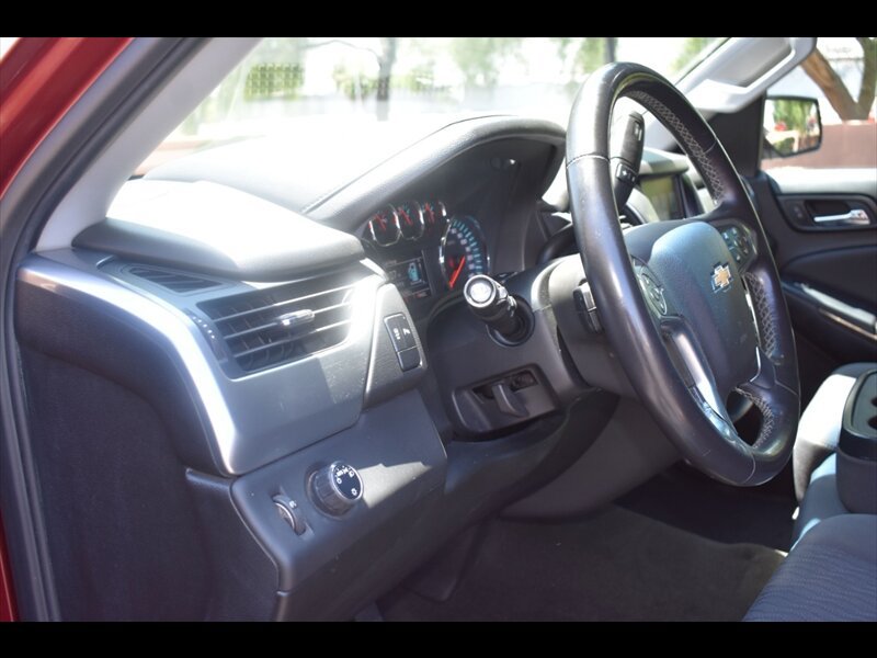 Used 2017 Chevrolet Suburban LS RWD image 14