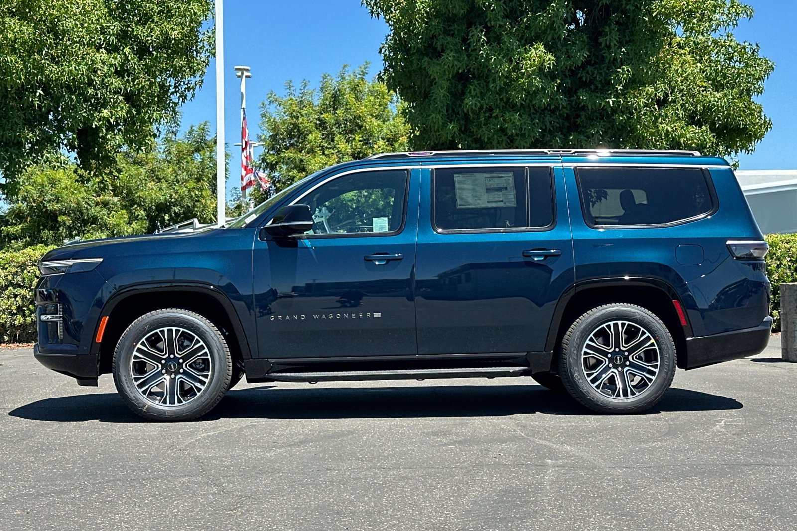 New 2026 Jeep Grand Wagoneer 4WD image 7