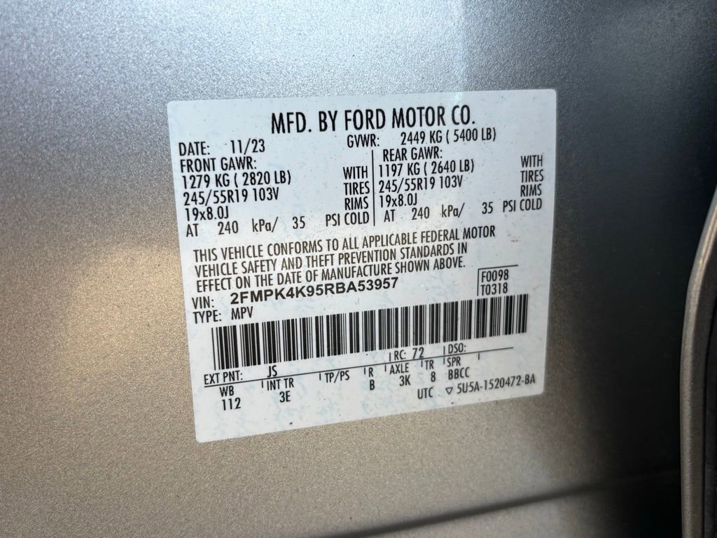 Used 2024 Ford Edge Titanium image 30
