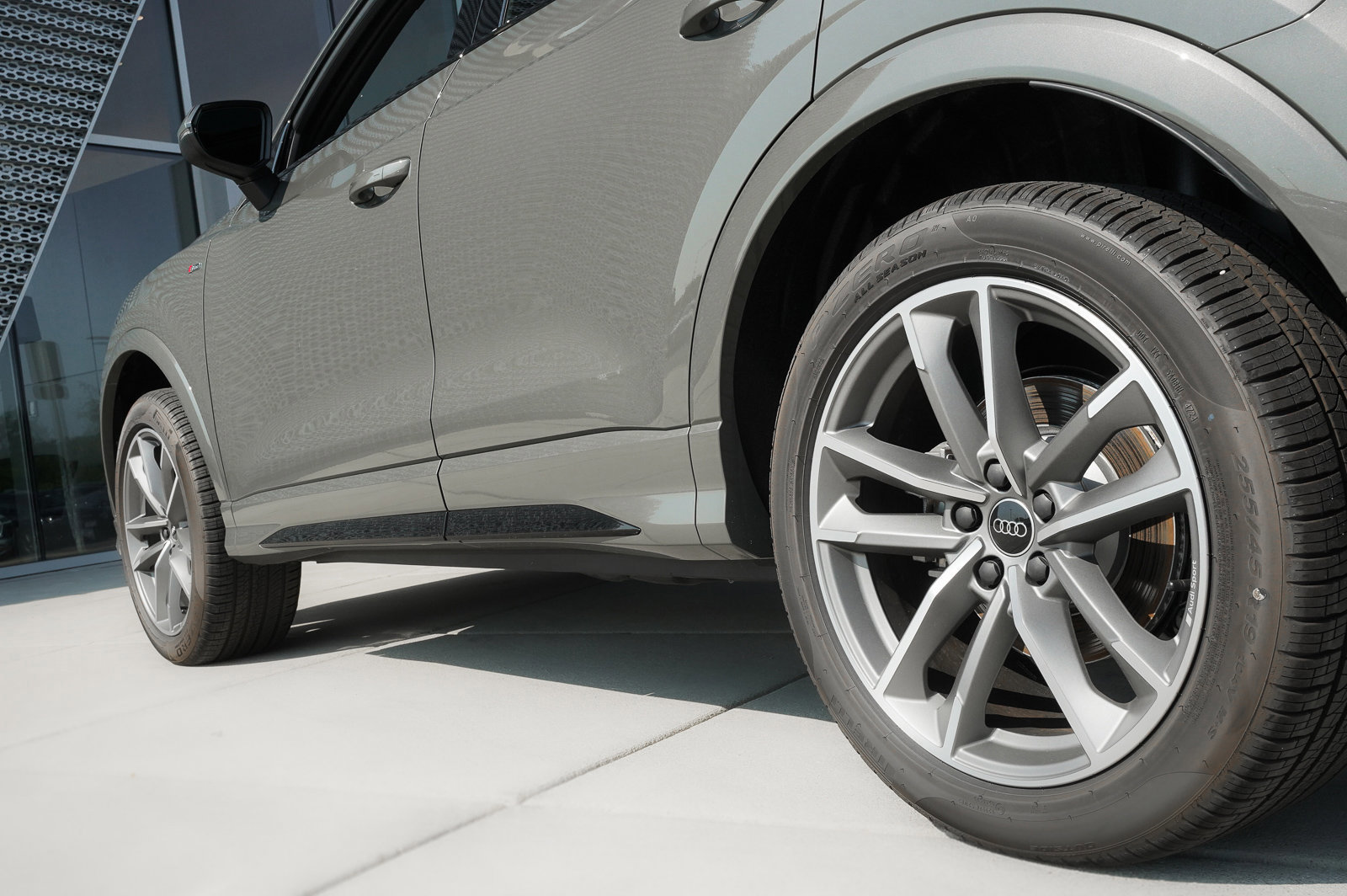 New 2025 Audi Q3 2.0T Premium image 27