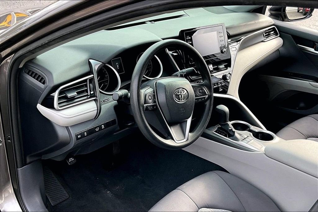 Used 2024 Toyota Camry LE image 17