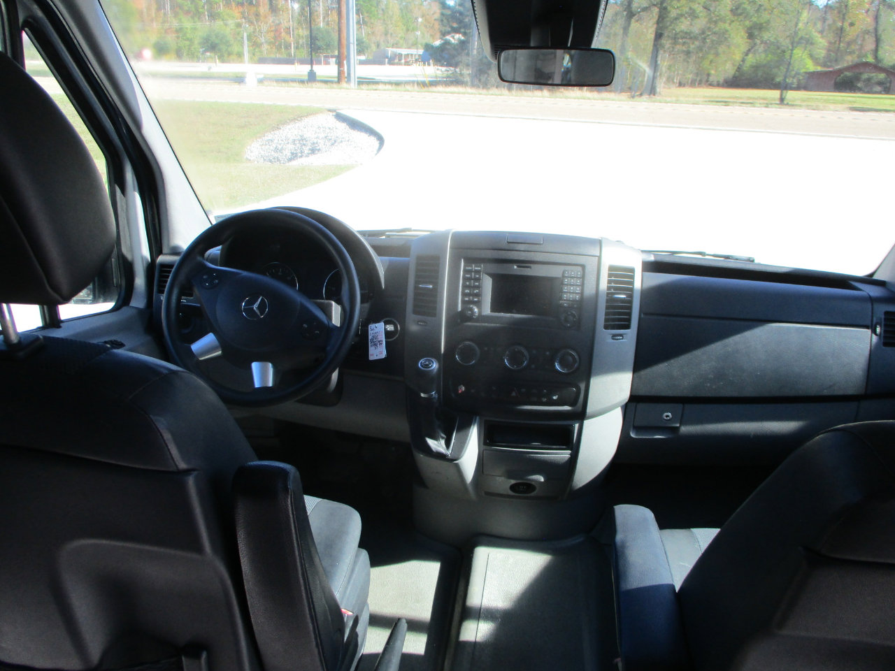 Used 2015 Mercedes-Benz Sprinter 2500 image 20