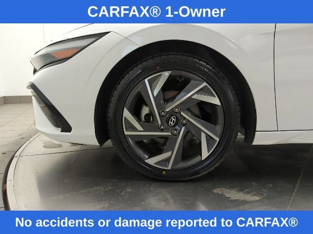 Used 2025 Hyundai Elantra SEL FWD image 3