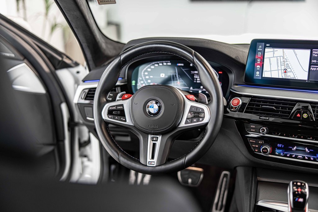 Used 2023 BMW M5 w/ Executive Package image 40