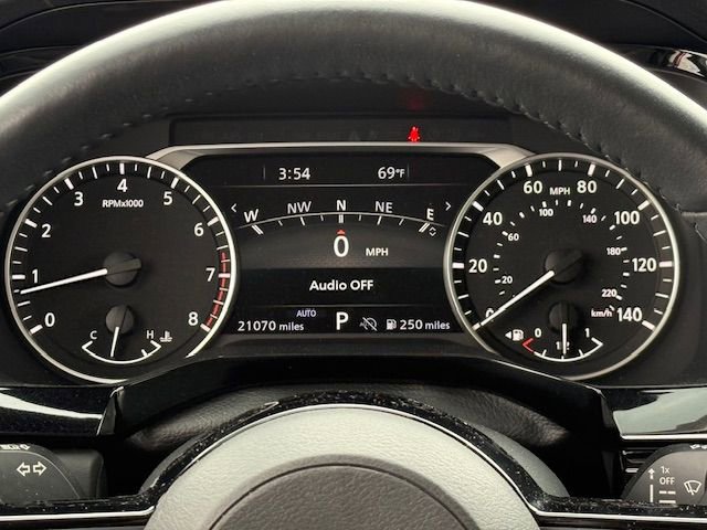 Used 2023 Nissan Pathfinder SL w/ Black Appearance Package image 28