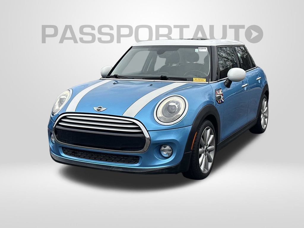 Used 2015 MINI Cooper 4-Door Hardtop image 1
