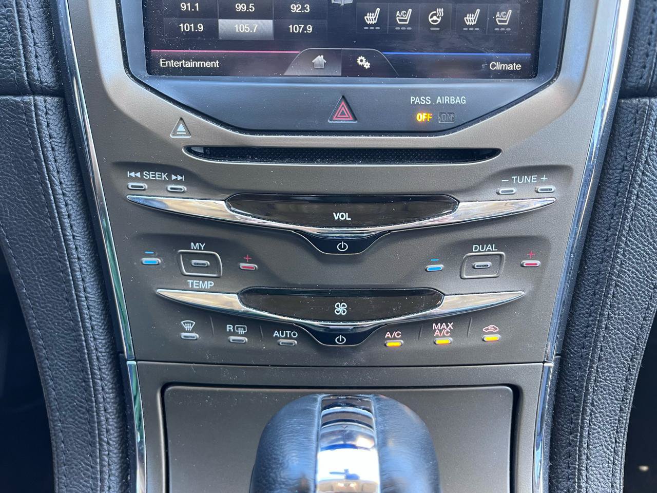 Used 2011 Lincoln MKX 2WD w/ 101A Rapid Spec Order Code image 32