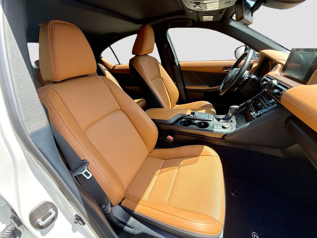 Used 2025 Lexus IS 300 w/ Premium Package RWD image 32