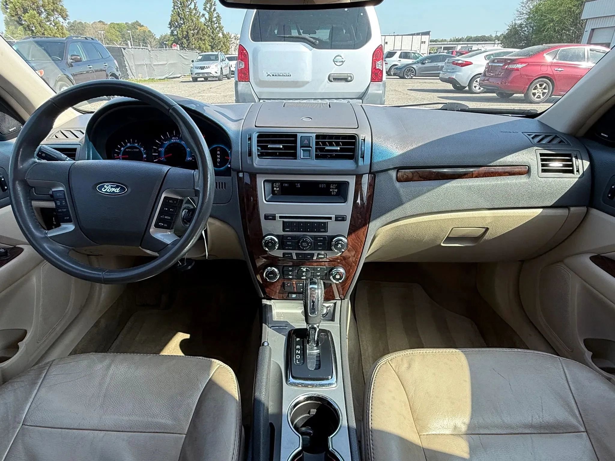 Used 2012 Ford Fusion SEL FWD image 3