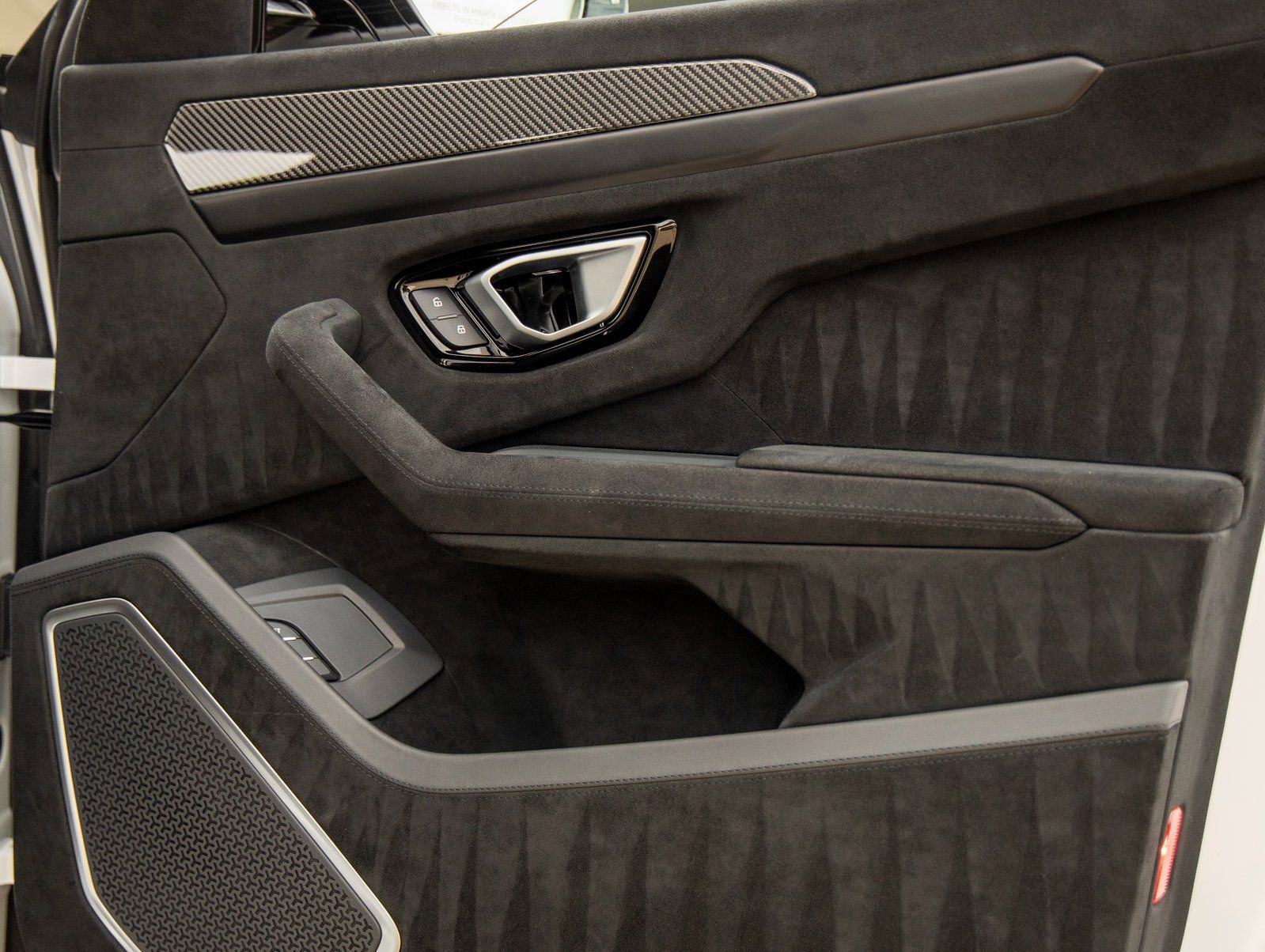 Used 2024 Lamborghini Urus Performante image 45