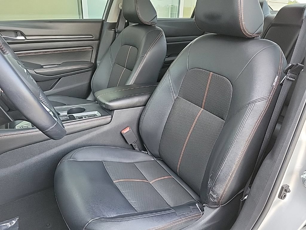 Used 2020 Nissan Altima 2.5 SR w/ Premium Package AWD/4WD image 10