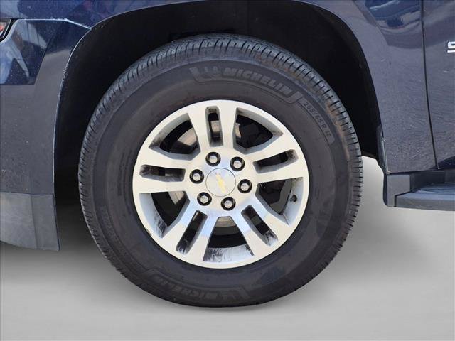 Used 2018 Chevrolet Suburban LT RWD image 14