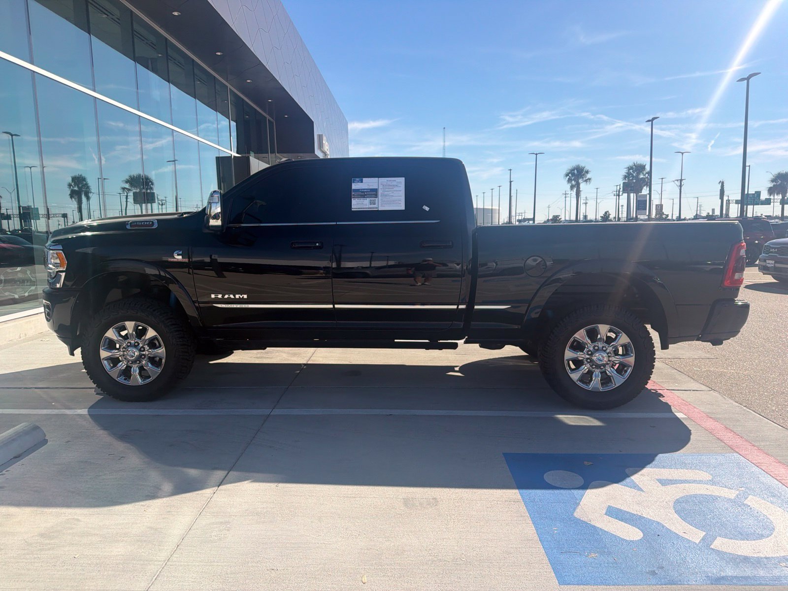 Used 2024 RAM 2500 Limited AWD/4WD image 8