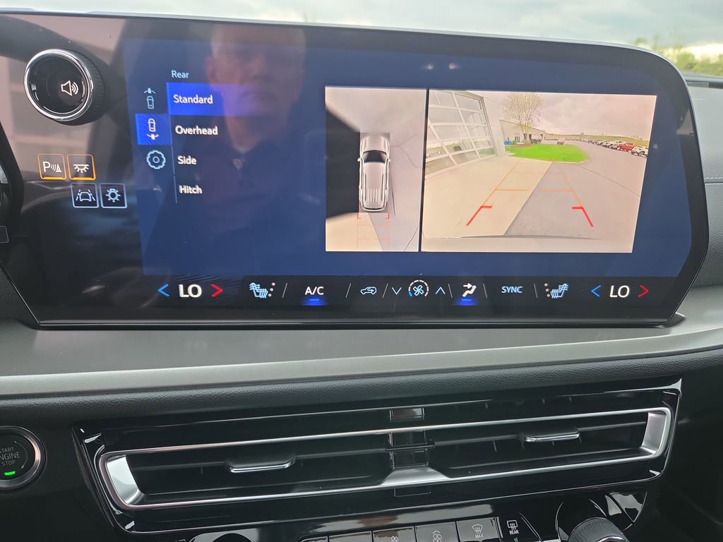 New 2026 Chevrolet Traverse LT AWD/4WD image 16