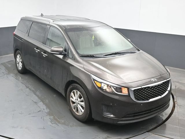 Used 2017 Kia Sedona LX w/ LX Essentials Premium Package FWD image 13