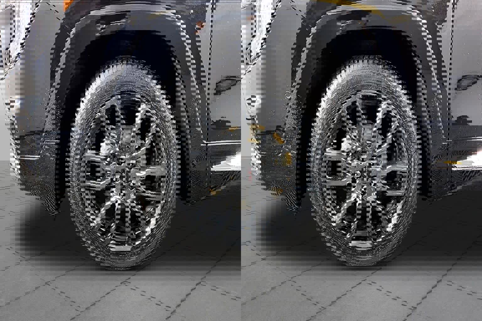 Used 2023 GMC Terrain Denali w/ Black Diamond Edition AWD/4WD image 10