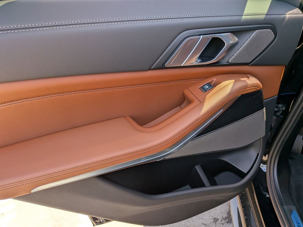 New 2026 BMW X5 xDrive50e image 16